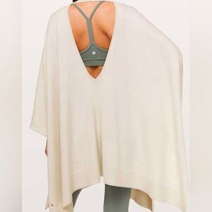 Lululemon Free To Coast Wrap